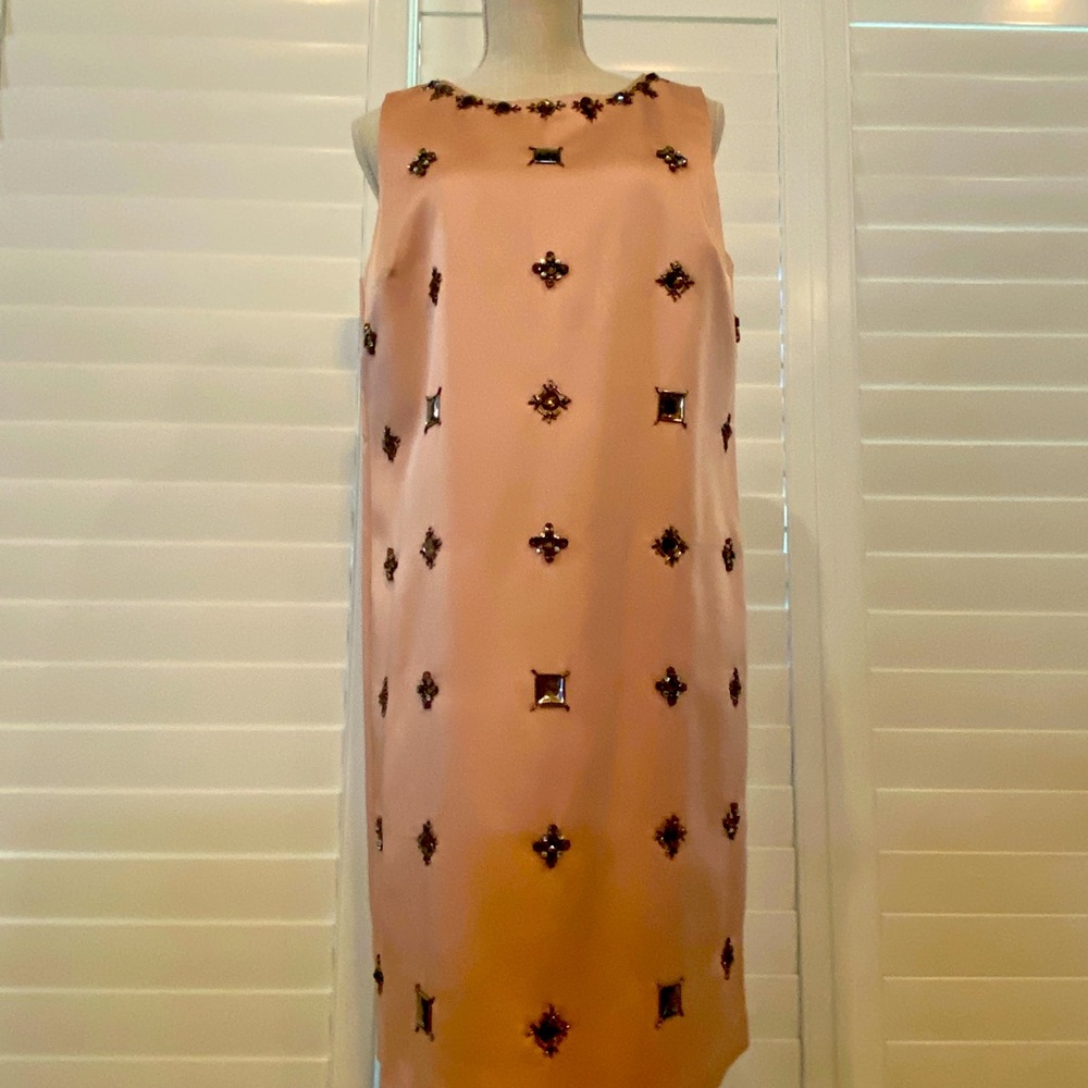 Ann Taylor beautiful dress, very elegant brand new with tag size12